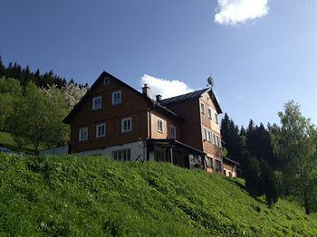 Chalet Orlik *
